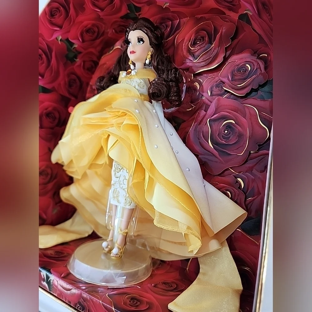 NWT Belle 30th Anniversary Hasbro Beauty And The Beast Disney Doll NFRB NIB